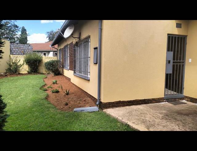 3 BEDROOM HOUSE FOR SALE IN LEONDALE
